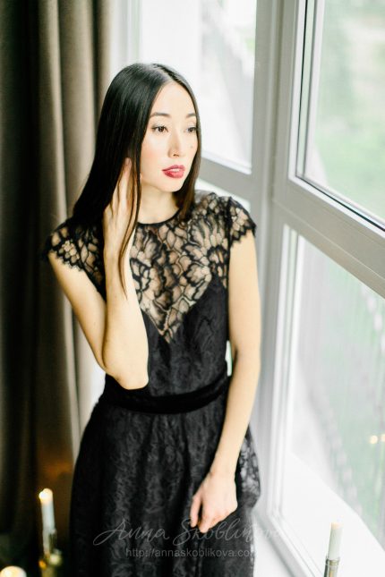 Black wedding dress with emphatic back by Anna Skoblikova