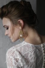 Elegant lace wedding dress - Image 4