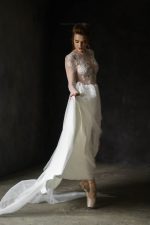 Tender Wedding dress of silk and European mesh
