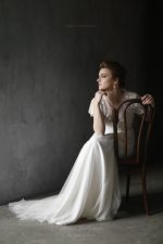 Lace classic wedding dress - Image 4