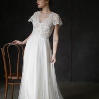 Lace classic wedding dress