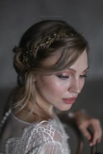 Wedding dress with train - Image 3