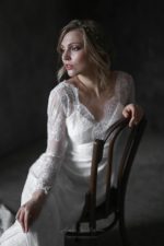 Wedding dress with train - Image 5