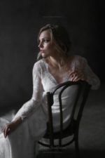 Wedding dress with train - Image 6