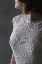 Delicate wedding dress - Image 2