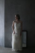 Lace milk wedding dress - Image 2