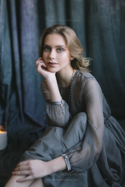 Luxurious Wedding dress from natural silk \ Anna Skoblikova \ 0127 \ Photo 1