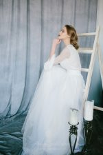 Off-white wedding set from silk blouse and tulle skirt - Image 5