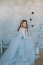 Blue wedding dress from Chantilly lace by Anna Skoblikova