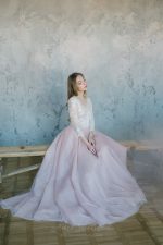 Pink wedding dress with milk lace by Anna Skoblikova