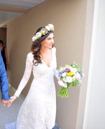 Ivory wedding dress with v-neck cut and open back - Image 10