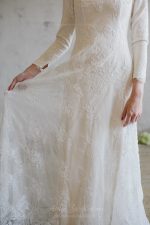 Luxurious winter lace wedding dress - Image 6