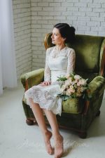 Laconic lace embroidered wedding gown - Image 6