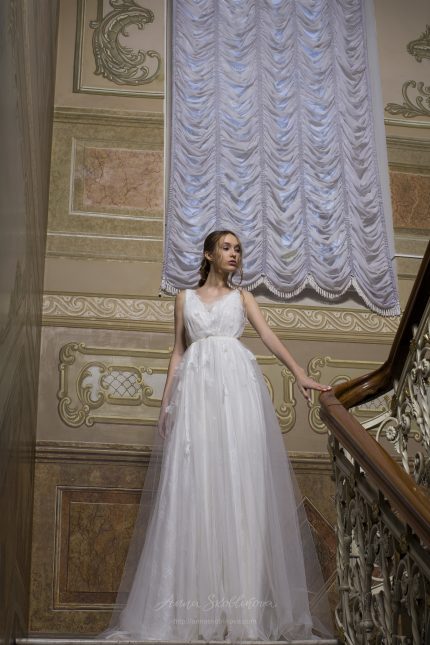 IVANNA – CLASSICAL WEDDING DRESS WITH 3D FLOWERS AND MULTILAYERED TEXTURE MAKES THE BRIDE A FAIRY PRINCESS - Anna Skoblikova