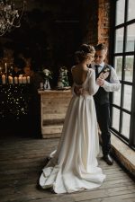 Pearl - Stunning author`s texture wedding dress \\ Anna Skoblikova
