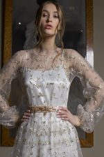 Photo 3: Elegant two layered wedding dress + floral embroidered detailing \\ Anna Skoblikova