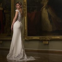 Photo 2: Wedding dress with sleeveless top