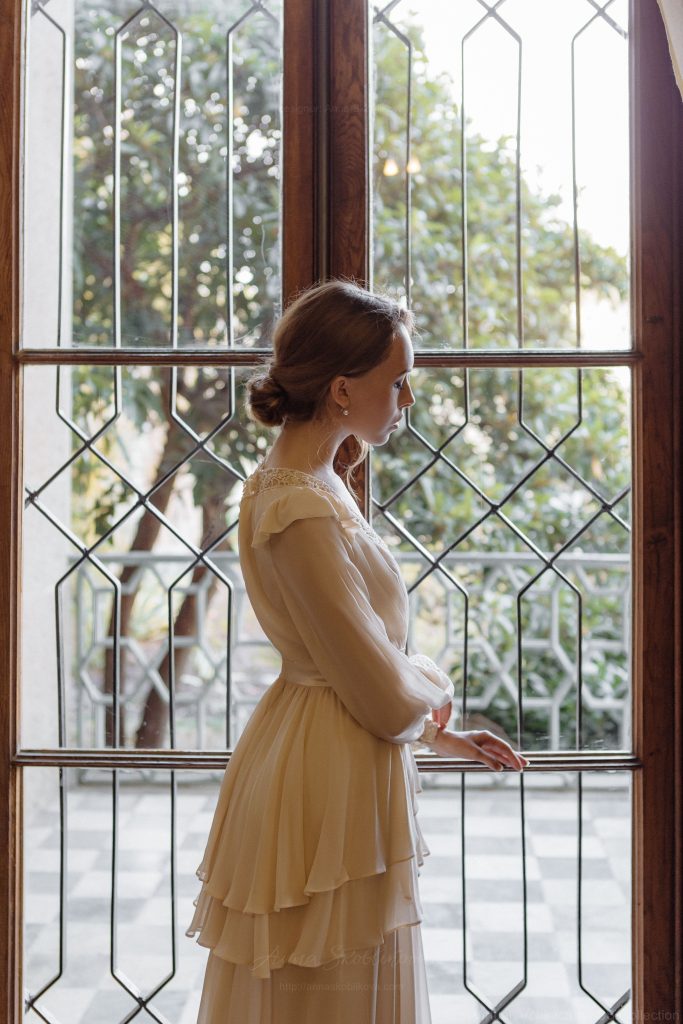 Backyard wedding dress in silk - Bojhena | Photo 1 | Anna Skoblikova | 0166