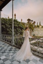 Beaded wedding dress with illusion effect - Rosa Landora | Photo 5 | Anna Skoblikova | 0165