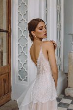 Spaghetti strap wedding dress with flowy skirt - Alba | Photo 3 | Anna Skoblikova | 0169