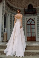 Spaghetti strap wedding dress with flowy skirt - Alba | Photo 2 | Anna Skoblikova | 0169