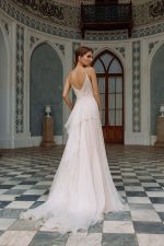 Spaghetti strap wedding dress with flowy skirt - Alba | Photo 1 | Anna Skoblikova | 0169