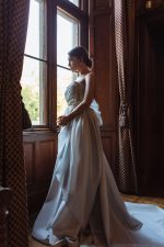 Natural silk organza wedding dress: Photo 2  Anna Skoblikova  0174